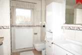 Badezimmer im Erdgeschoss - Ein gemütliches Einfamilienhaus mit großem Garten in Aurich- Sandhorst!
