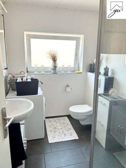 OG links: Badezimmer