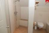 Badezimmer mit ebenerdiger Dusche - Das perfekte Einfamilienhaus im energetisch einwandfreiem Zustand in begehrter Siedlungslage von Aurich- Wallinghausen!