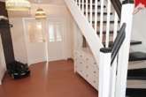 Treppenaufgang - Das perfekte Einfamilienhaus im energetisch einwandfreiem Zustand in begehrter Siedlungslage von Aurich- Wallinghausen!
