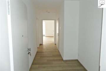 Schöne Neubauwohnung in optimaler Innenstadtlage! Für Personen mit WBS., 26603 Aurich, Erdgeschosswohnung