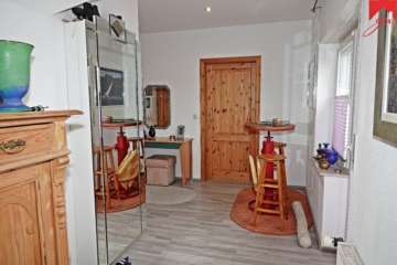 Tolle Obergeschosswohnung mit viel Platz mitten in Werdum, 26427 Werdum, Wohnung