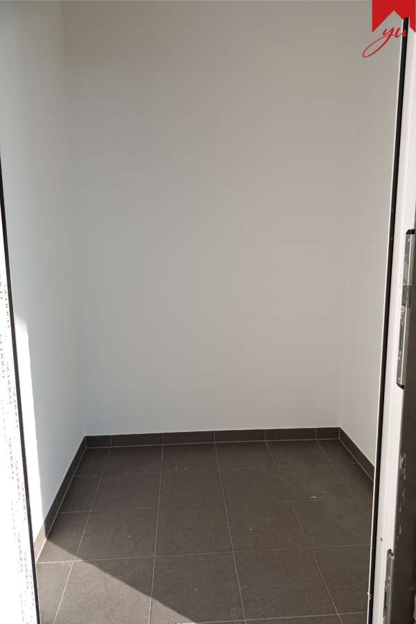 externer Abstellraum angrenzend zur Terrasse
