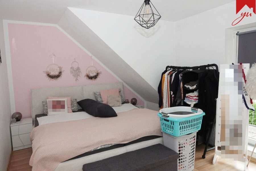 Schlafzimmer Bild 1