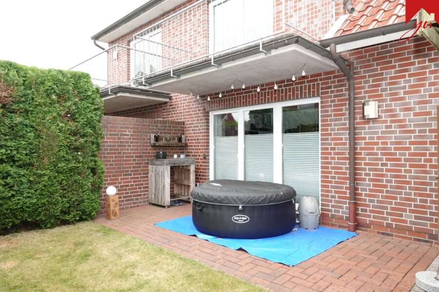 Ansicht Terrasse und Balkon
