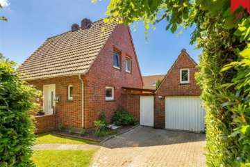 Ein uriges Haus mit viel Charme in wunderschöner Lage mitten in Hage, 26524 Hage , Ostfriesl, Einfamilienhaus