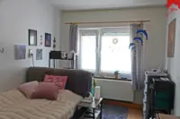 Schlafzimmer in der Einliegerwohnung Bild II