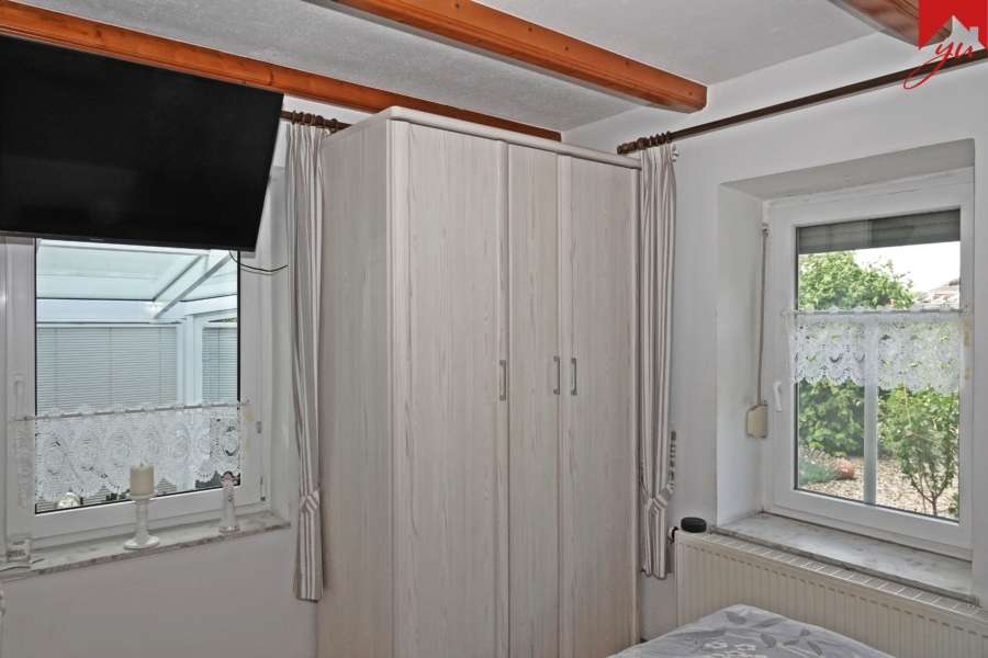 Schlafzimmer Bild II