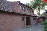 Obergeschosswohnung mit eigenem Gartenanteil - Geräumige Drei- Zimmer Obergeschosswohnung in ruhiger Lage von Wallinghausen