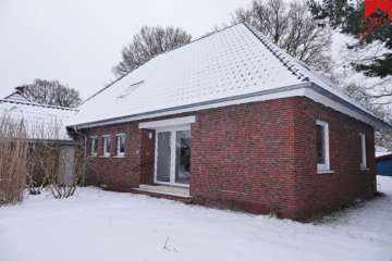 Großes Einfamilienhaus mit Garten und Garage in Aurich- Popens!, 26605 Aurich, Einfamilienhaus