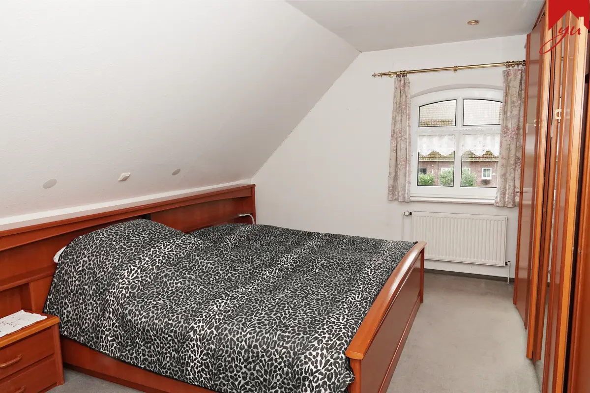 Geräumiges Schlafzimmer