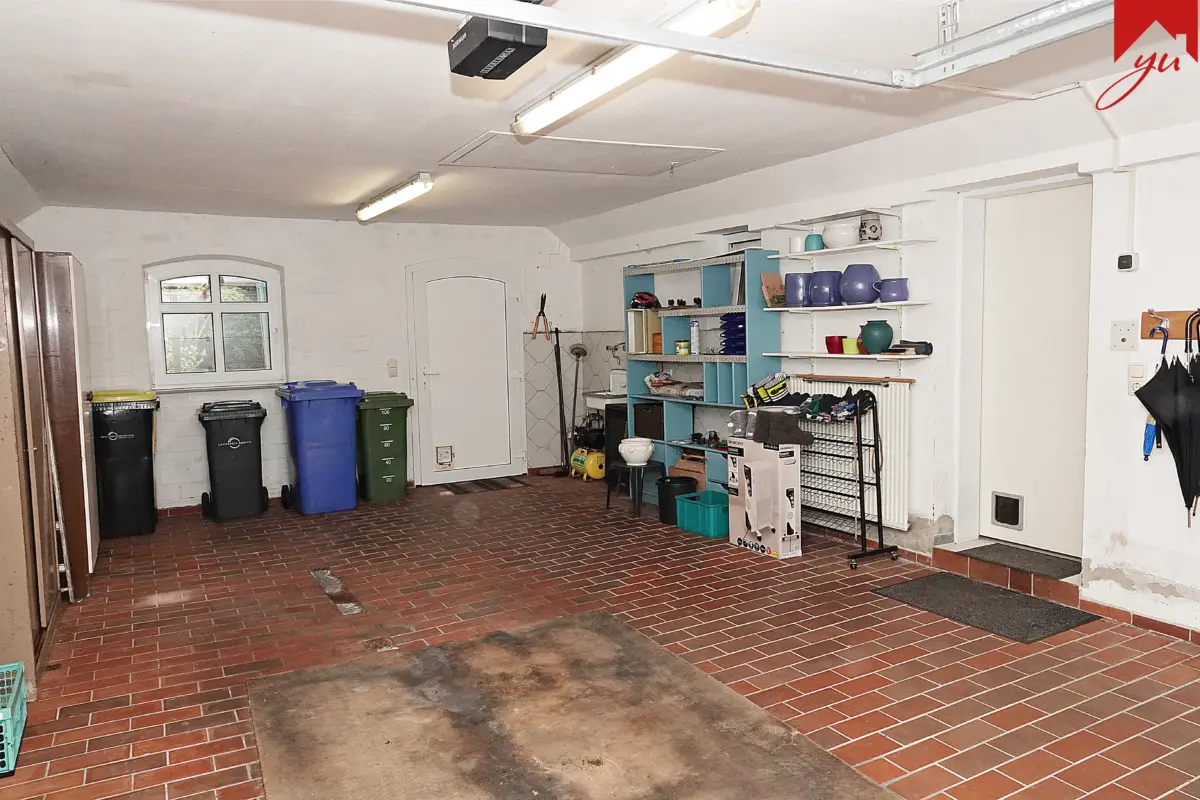 Garage Bild II