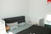 Schlafzimmer Bild II