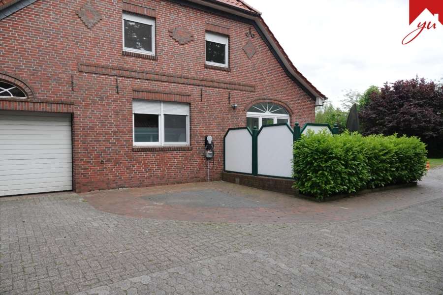 PKW-Stellplatz mit Wallbox