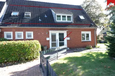 Gemütliche Obergeschosswohnung mit viel Platz in Blomberg., 26487 Blomberg, Dachgeschosswohnung