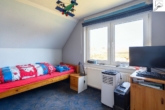 weiteres Kinderzimmer im OG - Sanierungsbedürftiges Landhaus mit großem Grundstück in ruhiger Dorflage von Utarp