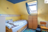 Kinderzimmer OG - Sanierungsbedürftiges Landhaus mit großem Grundstück in ruhiger Dorflage von Utarp