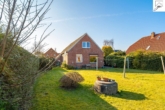 Außenansicht - Sanierungsbedürftiges Landhaus mit großem Grundstück in ruhiger Dorflage von Utarp