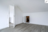 Zimmer im DG I - Erstklassige OG- Whg. über zwei Etagen mit traumhafter Dachterrasse in Oldenburg !