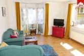Wohnzimmer - Tolle Erdgeschosswohnung mit kleinem Garten in ruhiger Umgebung