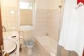 Badezimmer I - Tolle Erdgeschosswohnung mit kleinem Garten in ruhiger Umgebung