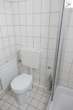 Badezimmer I Bild II - Geräumige Gewerbefläche in stadtnaher Lage in Aurich