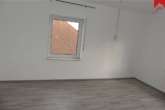 Whg. 6: Schlafzimmer - Modernes, gut vermietetes Sechsfamilienhaus sowie geräumige Lagerfläche im Ortskern von Werdum.