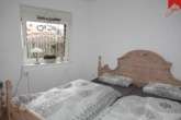 Whg. 1: Schlafzimmer - Modernes, gut vermietetes Sechsfamilienhaus sowie geräumige Lagerfläche im Ortskern von Werdum.