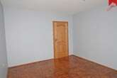 Schlafzimmer im Erdgeschoss Bild II