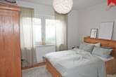 Schlafzimmer II - Gemütliche Erdgeschosswohnung in absolut ruhiger aber dennoch zentraler Lage von Aurich mit Gartengrundstück.