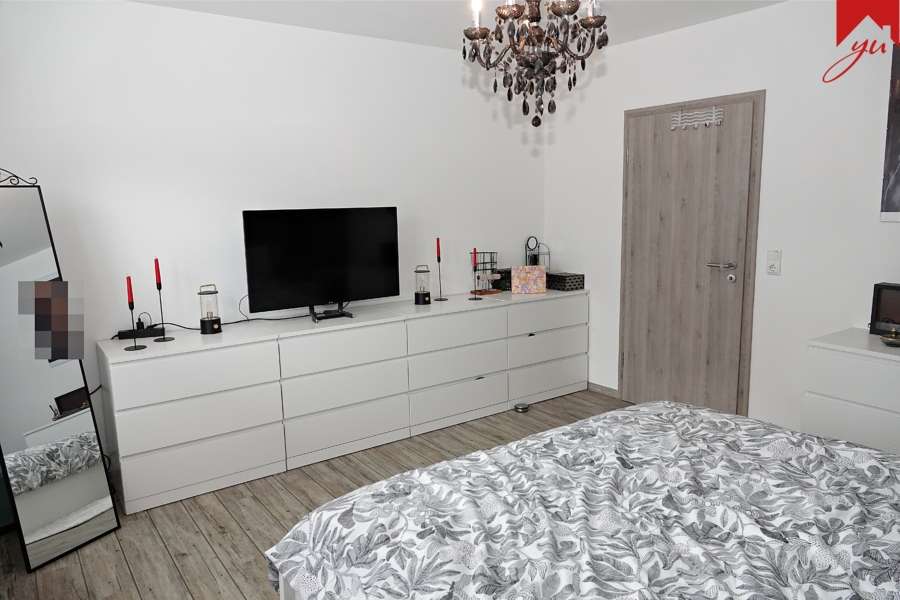 Schlafzimmer im Erdgeschoss Bild II