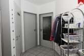 Eingangsbereich Bild II - Zentrumsnahe Obergeschosswohnung für Einzelpersonen am dem 60. Lebensjahr!