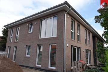 Ansprechende und hochwertige 3-Zimmer-Obergeschosswohnung mit Einbauküche am Stadtrand von Esens!, 26427 Esens, Etagenwohnung