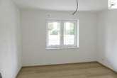 Schlafzimmer - Seniorengerechte Erdgeschosswohnung im neuwertigen und modernen Mehrfamilienhaus mit guter Mieterstruktur!