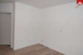 Schlafzimmer vor Einzug des Mieters I - Ansprechende und moderne Singlewohnung in guter Lage von Norden.