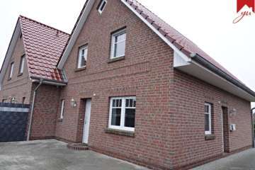 Gemütliche Doppelhaushälfte mit viel Platz und pflegeleichtem Garten in guter Lage von Großefehn!, 26629 Großefehn, Doppelhaushälfte