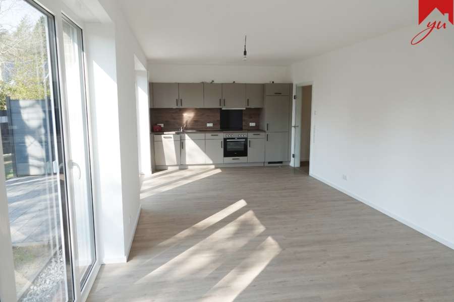 Moderne Neubau- Erdgeschosswohnung mit drei Zimmern in zentraler Lage von Esens - Foto 1