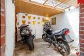 Abstellraum an der Garage Bild I - Gepflegtes Einfamilienhaus in ruhiger Sackgassenlage von Wallinghausen