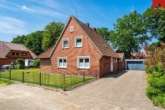 Auffahrt und Doppelgarage - Gepflegtes Einfamilienhaus in ruhiger Sackgassenlage von Wallinghausen