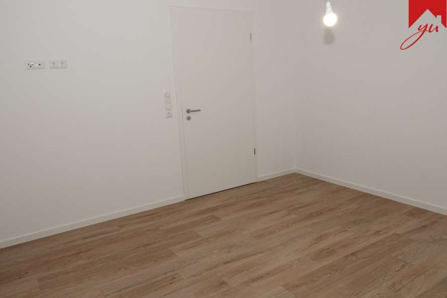 Schlafzimmer Bild II