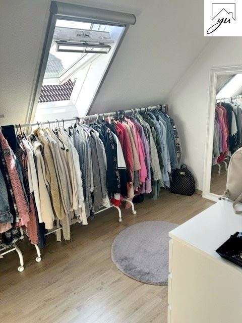 OG links: Ankleidezimmer