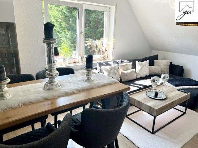 OG links: Wohnzimmer