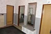 EG rechts: Wohnungslfur