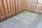 Terrasse Küchenseite - Ansprechende und moderne Erdgeschosswohnung in guter Lage zur Auricher Innenstadt!