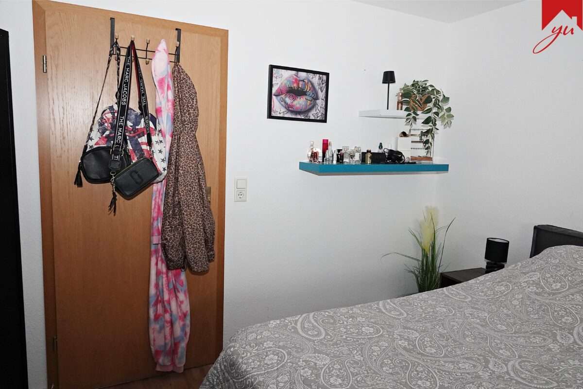 Schlafzimmer Bild 1