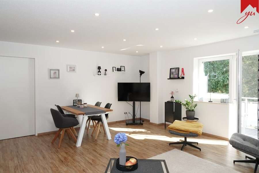Wohnzimmer Bild 1