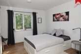 Schlafzimmer Bild 1
