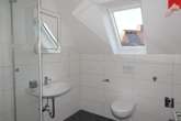 Badezimmer mit Waschmaschinenanschluss - Ansprechende und gemütliche Singlewohnung nahe der Auricher- Innenstadt!